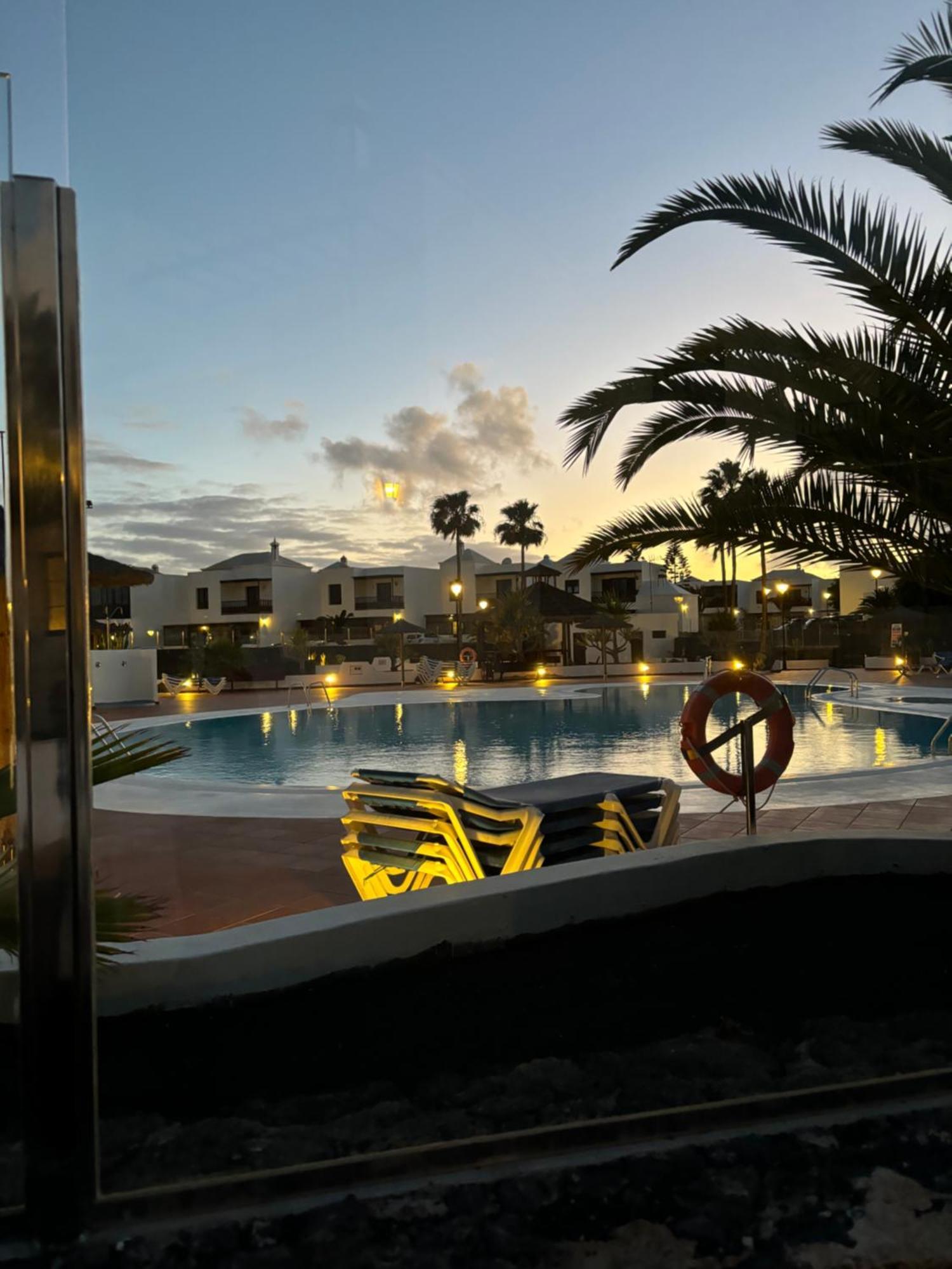 Casa Amplia Y Moderna De 3 Habitaciones En Complejo Con Piscina Costa Teguise Extérieur photo